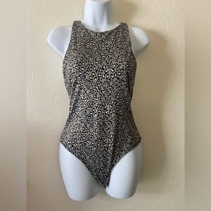 Gaze gray leopard bodysuit